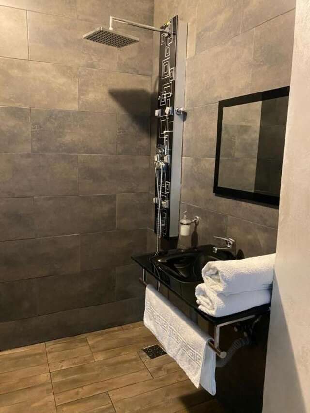 Гостевой дом Casa Rania Jacuzzi Сибиу-12
